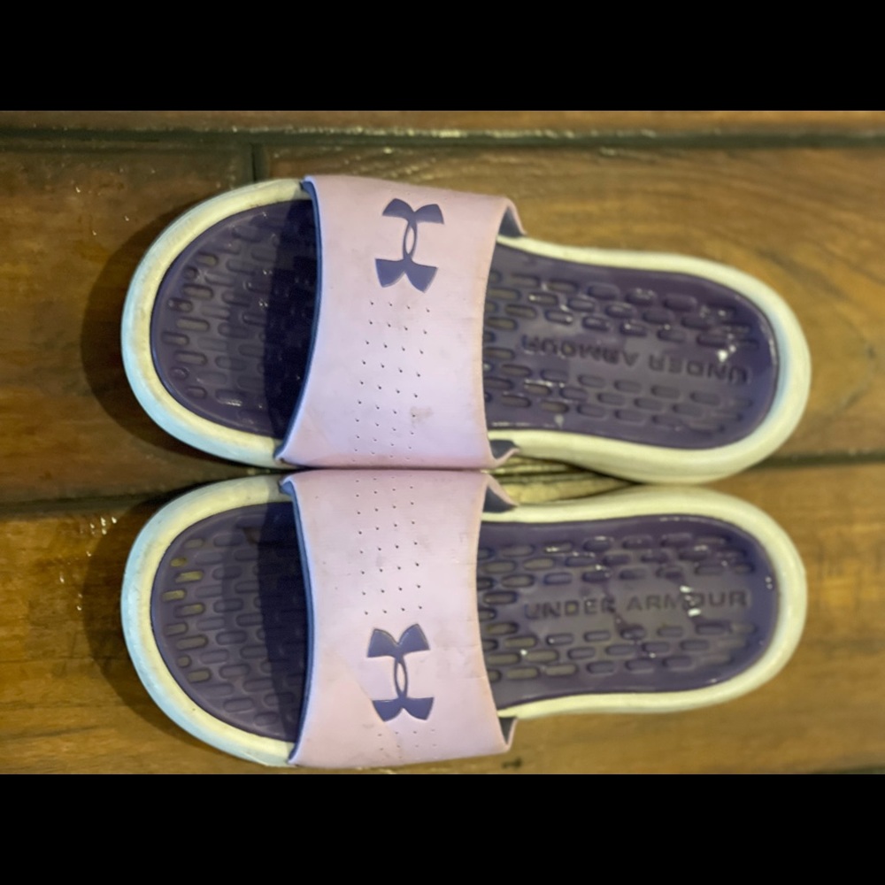 Under Armor, girls slides,size 5